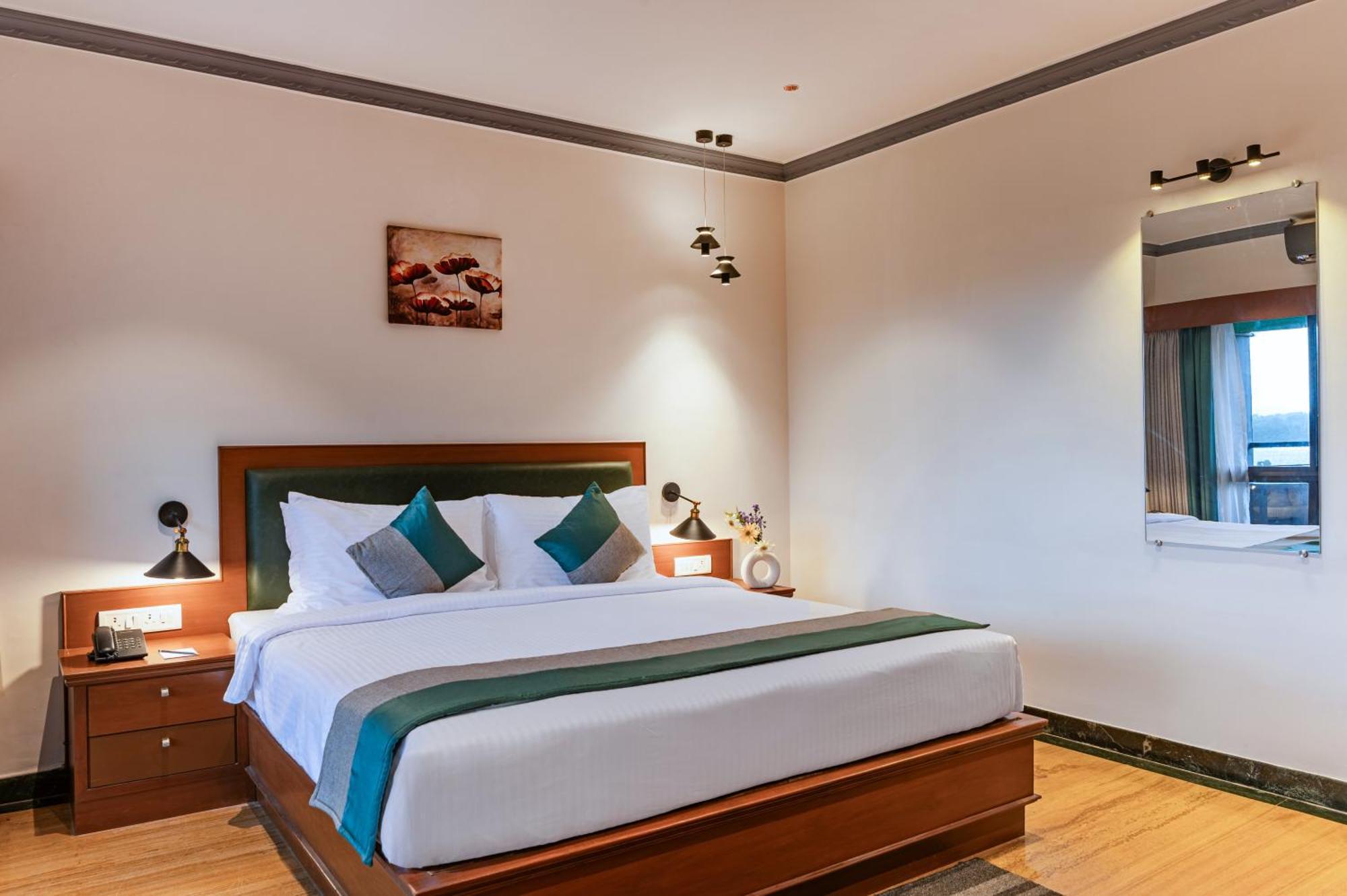 Sterling Karwar Hotel Екстериор снимка