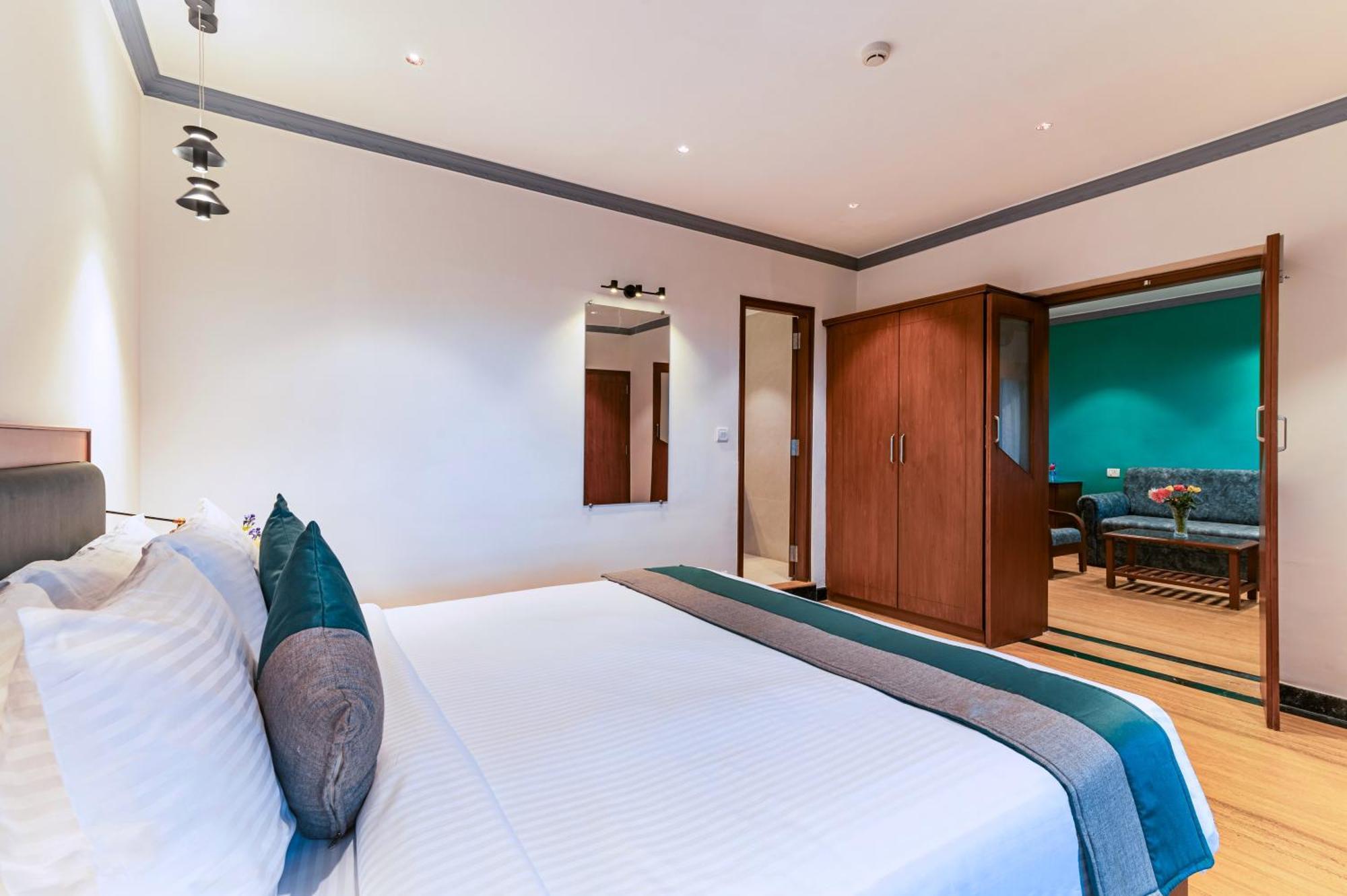 Sterling Karwar Hotel Екстериор снимка