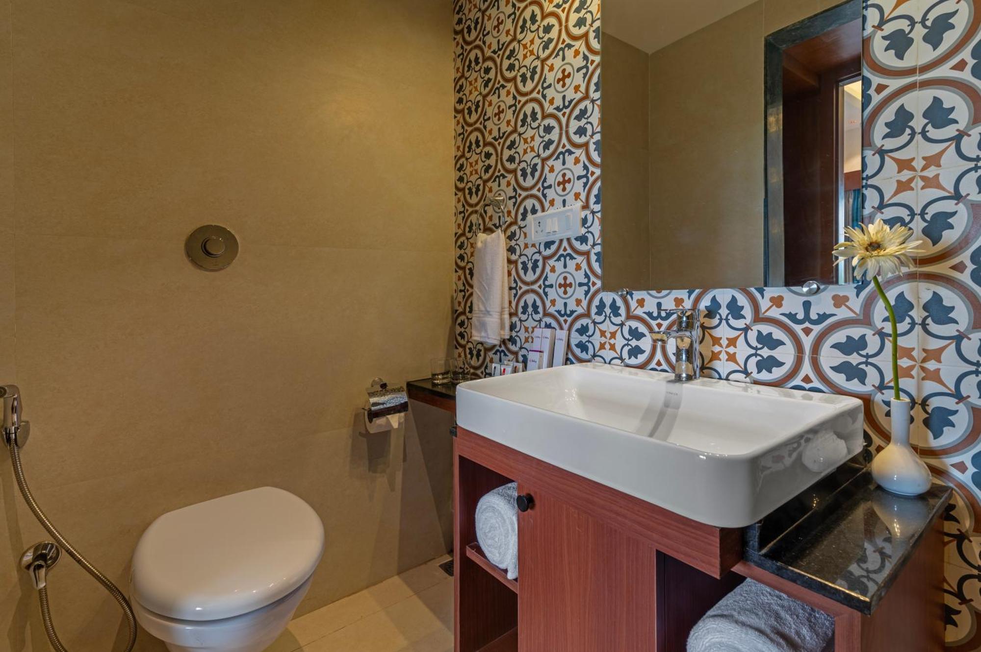Sterling Karwar Hotel Екстериор снимка