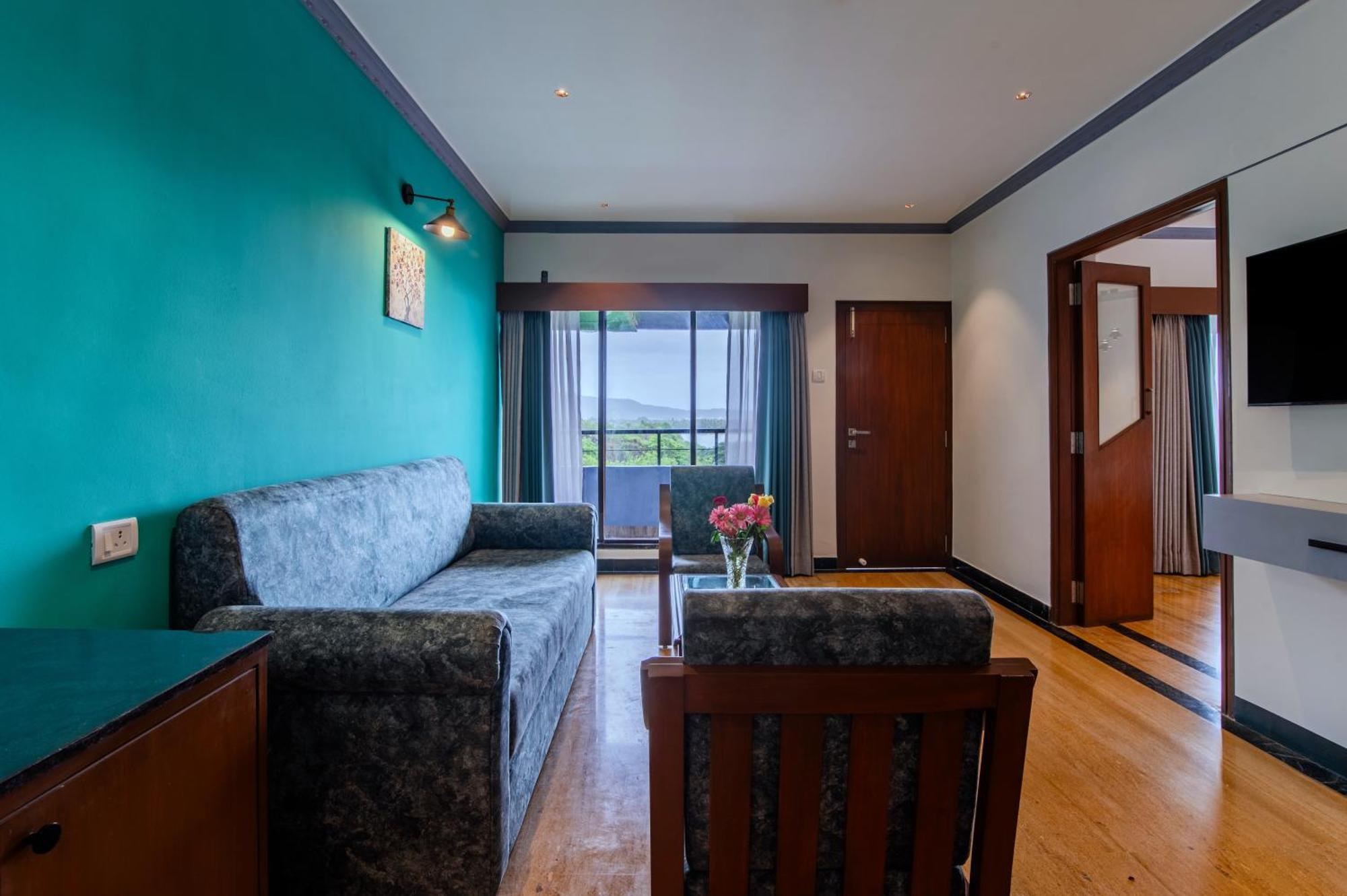 Sterling Karwar Hotel Екстериор снимка
