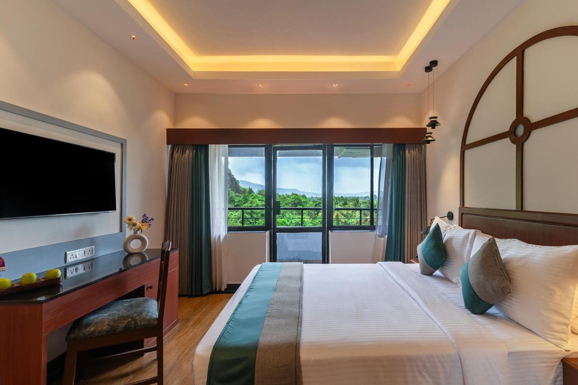 Sterling Karwar Hotel Екстериор снимка