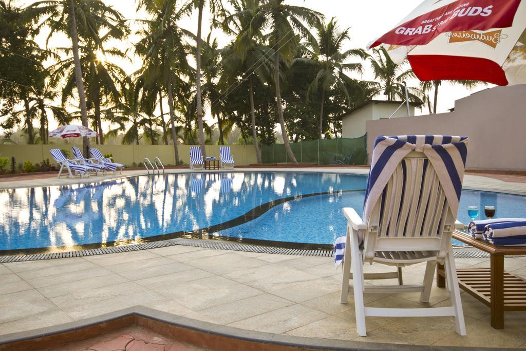 Sterling Karwar Hotel Екстериор снимка